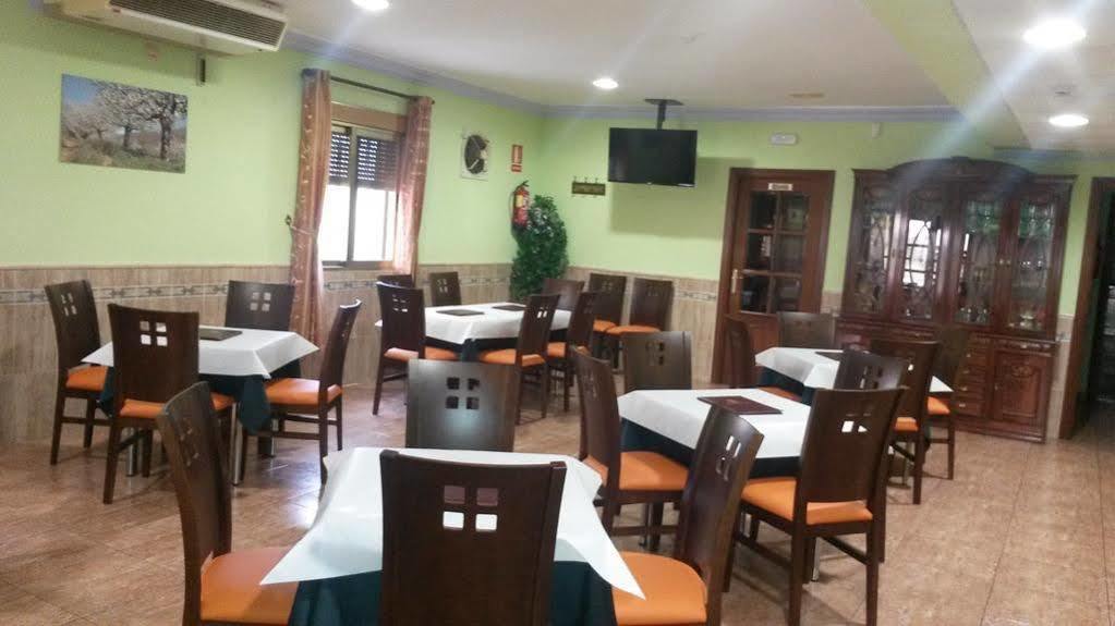 Hostal Restaurante el Paraíso Don Benito Exterior foto